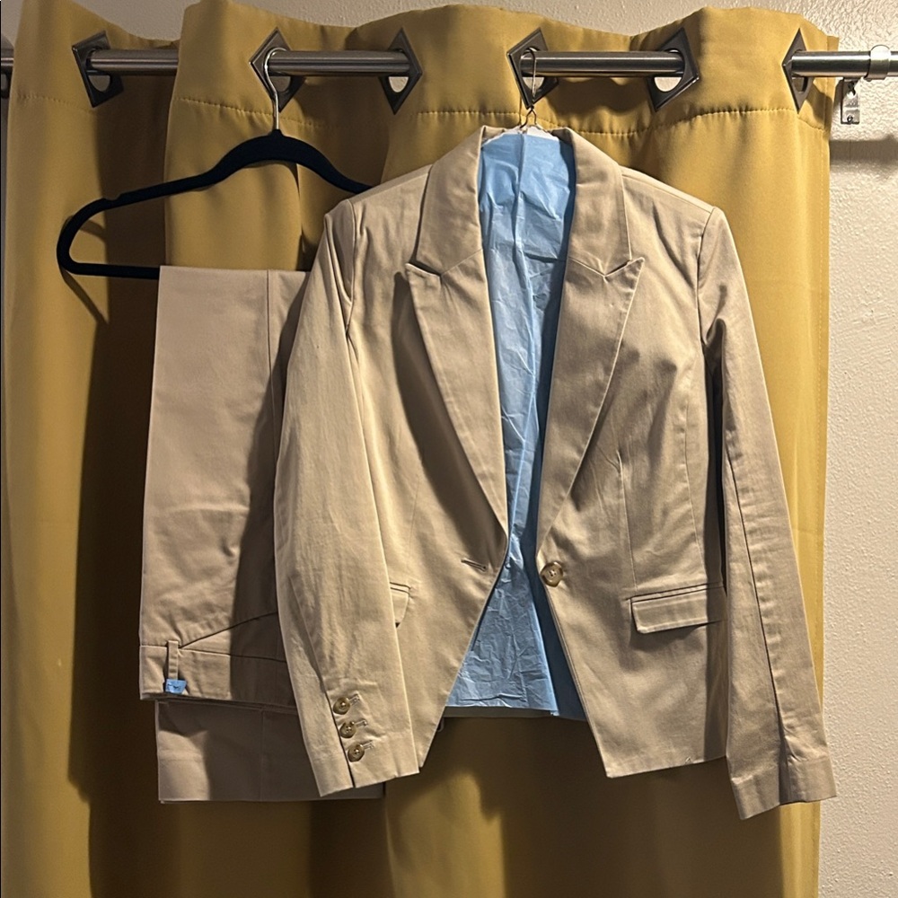 Mossimo Supply Co. Beige Women’s Suit Set